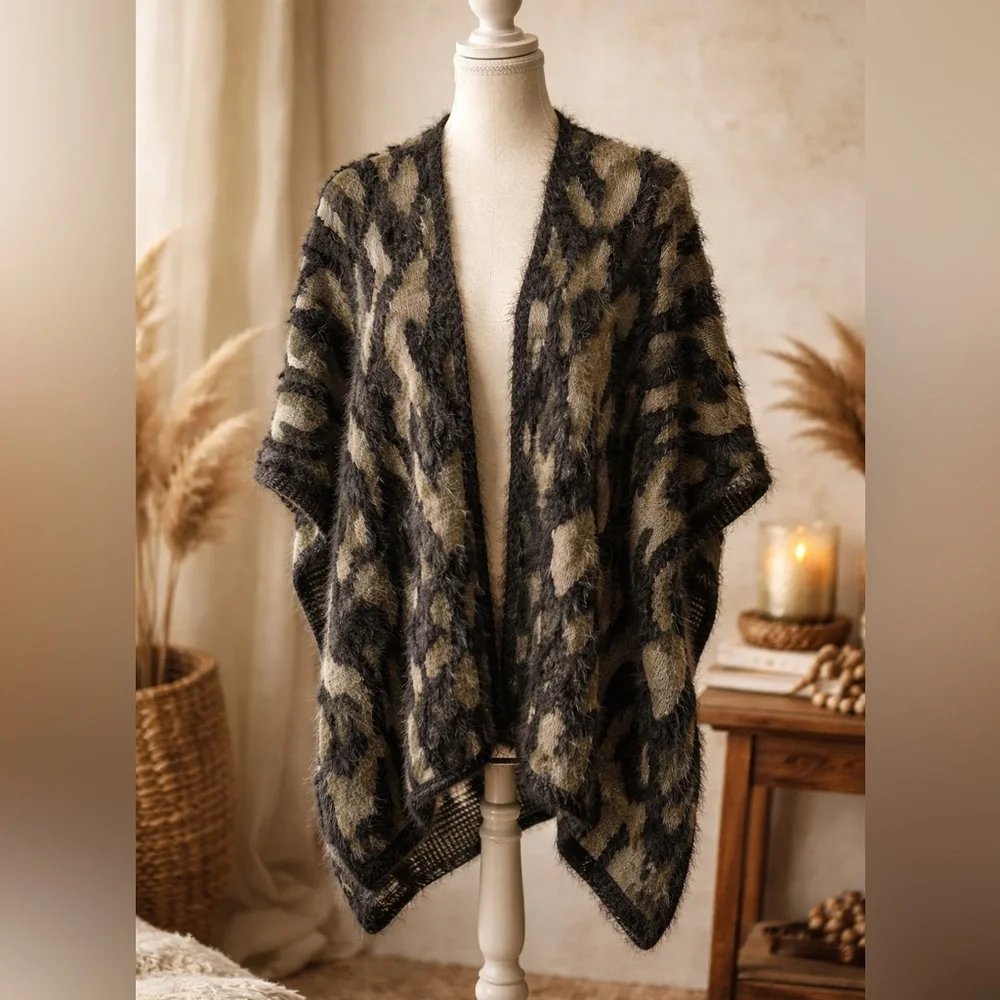Cozy Fuzzy Camo Knit Ruana Wrap Cardigan Boho Neutral Layer - OS‎